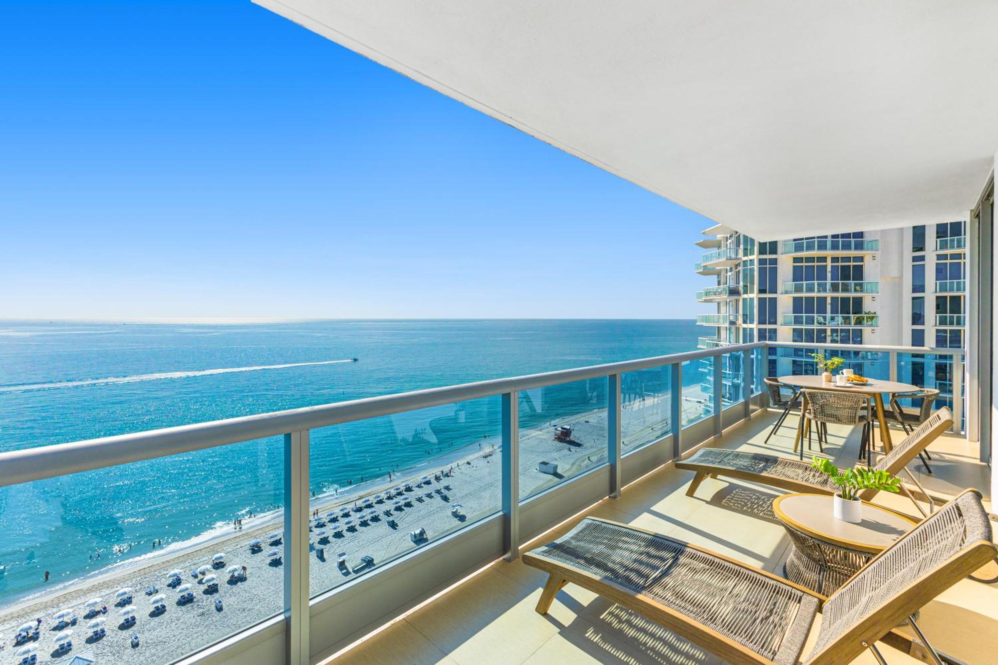 Dharma Home Suites Miami Beach At Monte Carlo エクステリア 写真