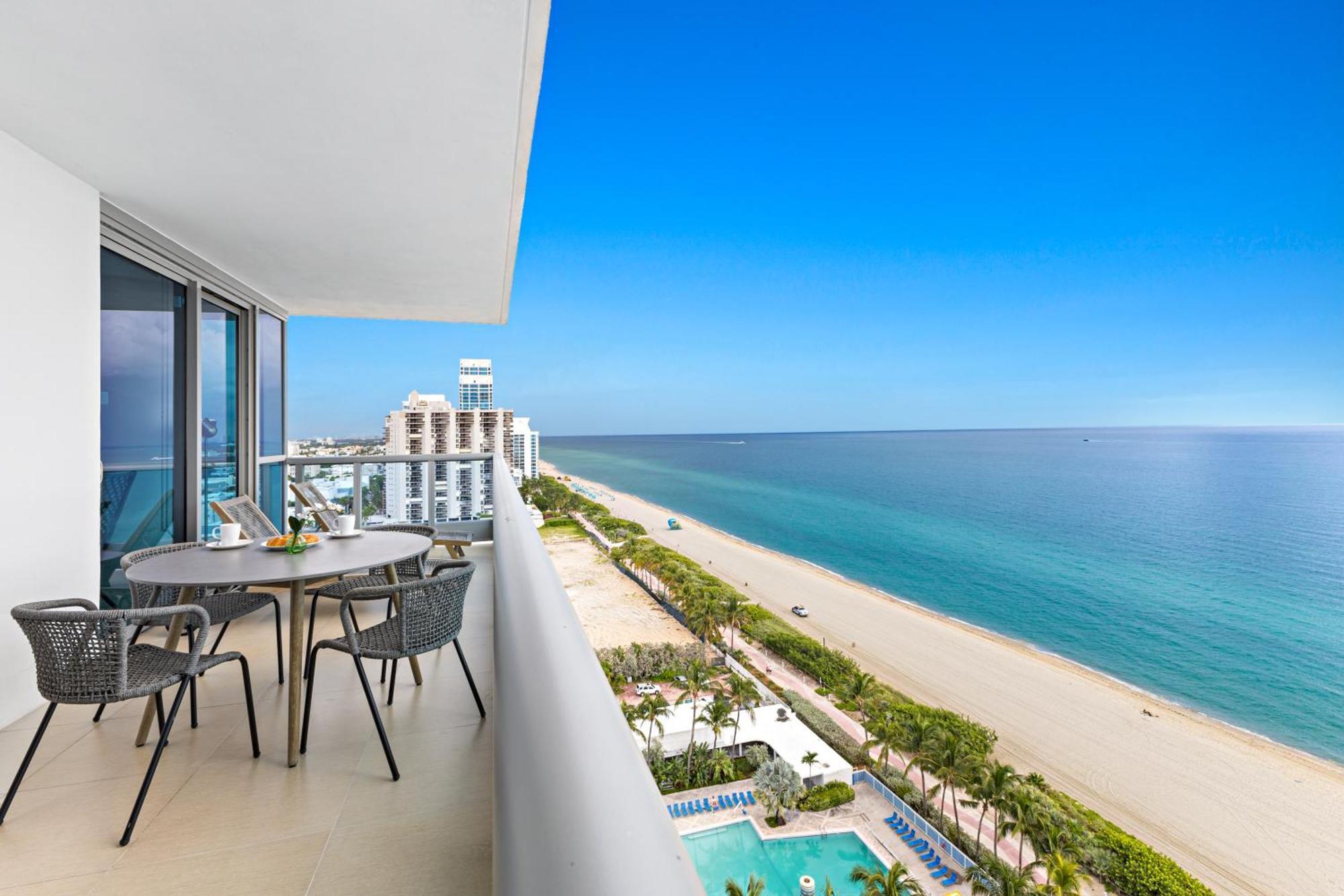 Dharma Home Suites Miami Beach At Monte Carlo エクステリア 写真