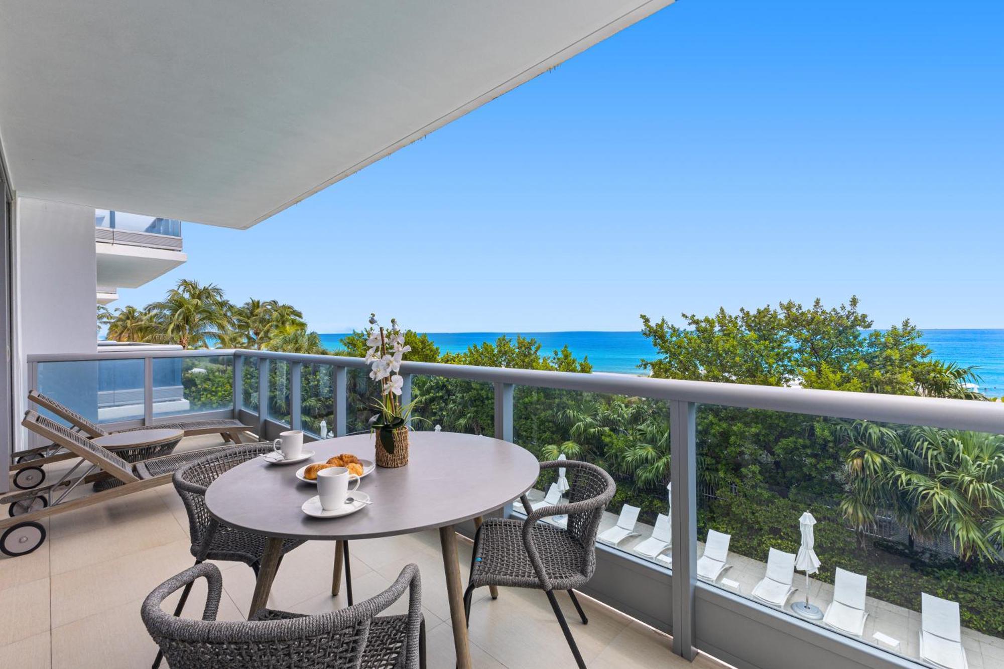 Dharma Home Suites Miami Beach At Monte Carlo エクステリア 写真