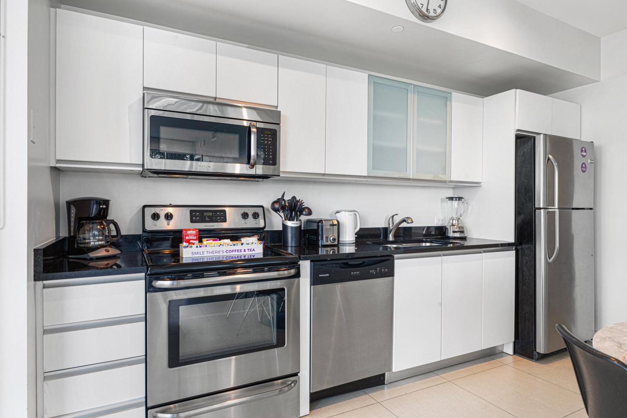 Dharma Home Suites Miami Beach At Monte Carlo エクステリア 写真