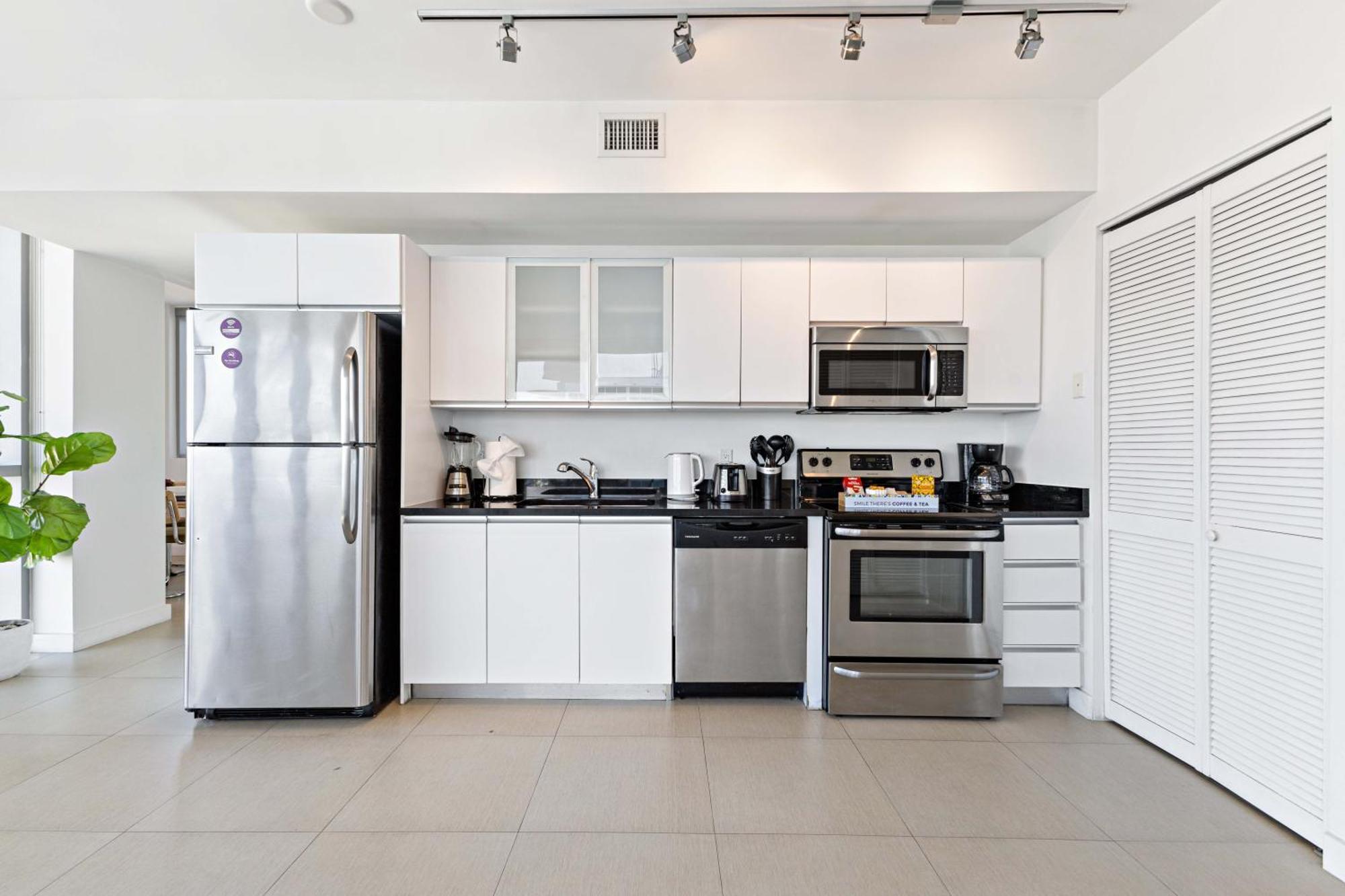 Dharma Home Suites Miami Beach At Monte Carlo エクステリア 写真