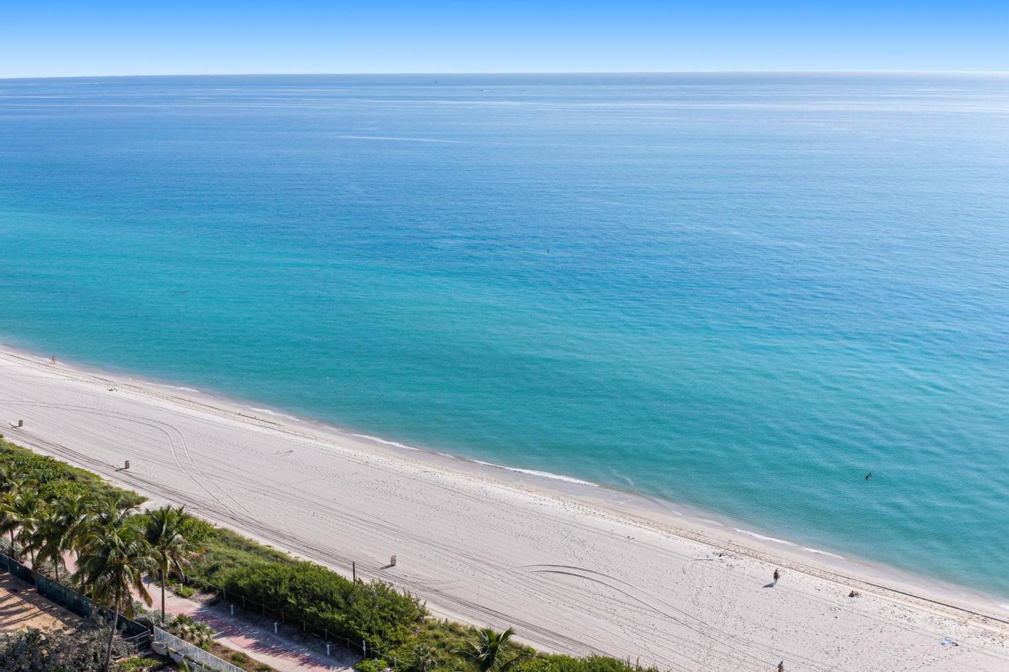 Dharma Home Suites Miami Beach At Monte Carlo エクステリア 写真