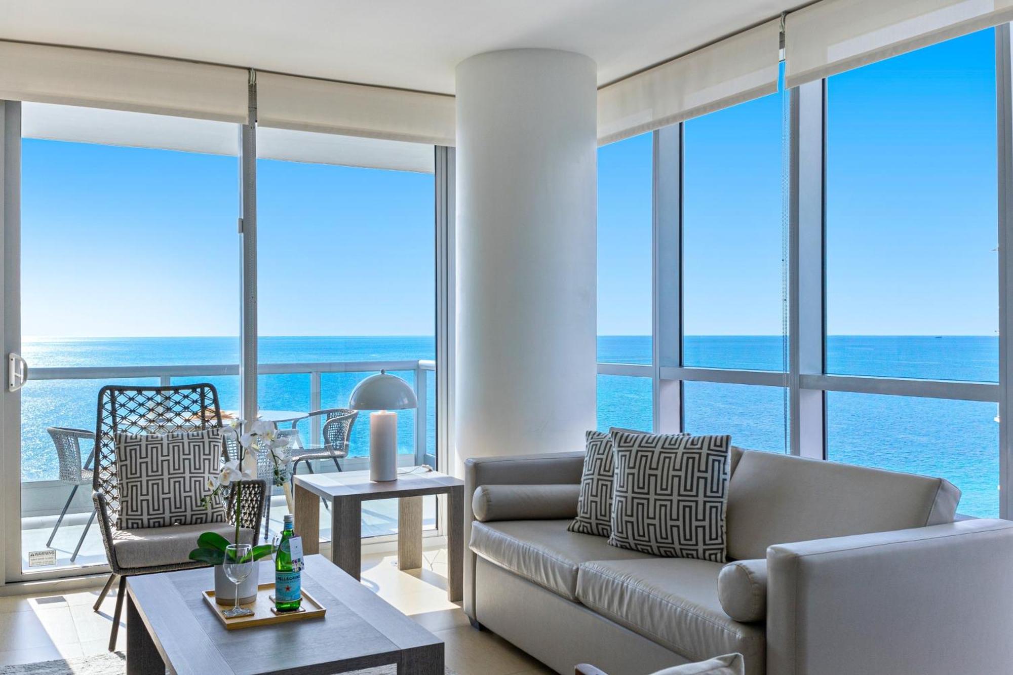 Dharma Home Suites Miami Beach At Monte Carlo エクステリア 写真